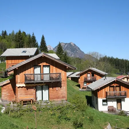 Holiday Alpenrose.3 *